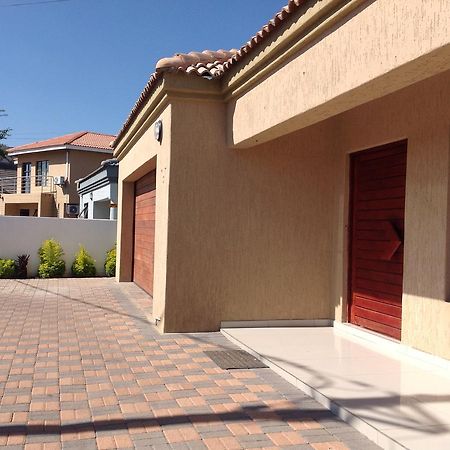 Sapphire Court Bed and Breakfast Gaborone Exterior foto